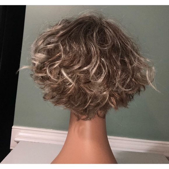 Paula Young wig - Willows - dark brown with platinum Blonde blend - Picture 4 of 6